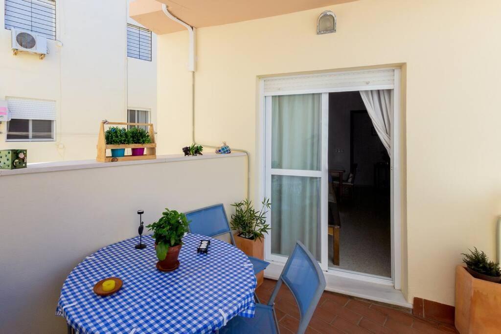 Casa Martin, A Away From * Rota